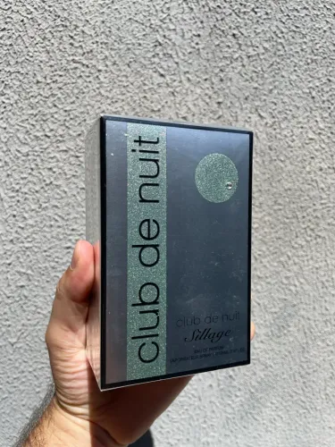 PERFUME CLUB DE NUIT SILLAGE (NOVO)