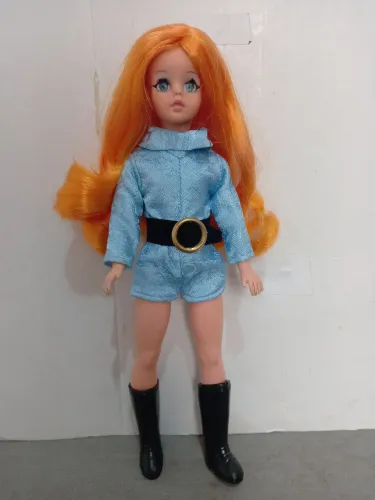 Boneca susi anos 60 da Estrela reroot ruivo