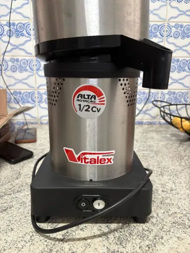 Extrator e Espremedor de suco