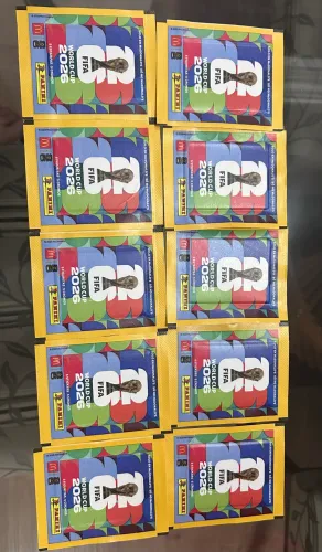 Kit com 10 pacotinhos figurinhas Copa 2026 McDonalds