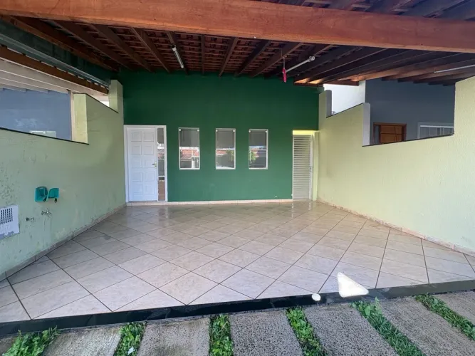 Alugo casa em condomínio, em Salto-SP