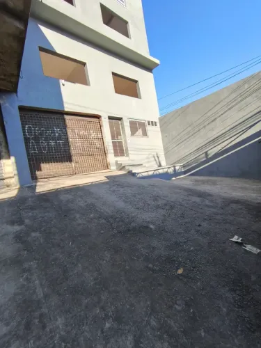 Galpão/Depósito/Armazém para aluguel possui 900 metros quadrados