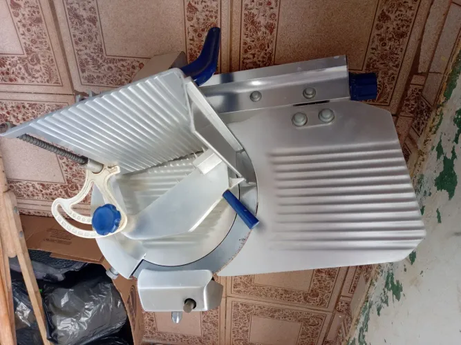 Maquina de frios gural JCE-27 proficional sem automática