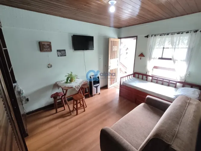 Kitnet Mobiliada para Locação - Condomínio Fechado - Taquara - Petrópolis/RJ