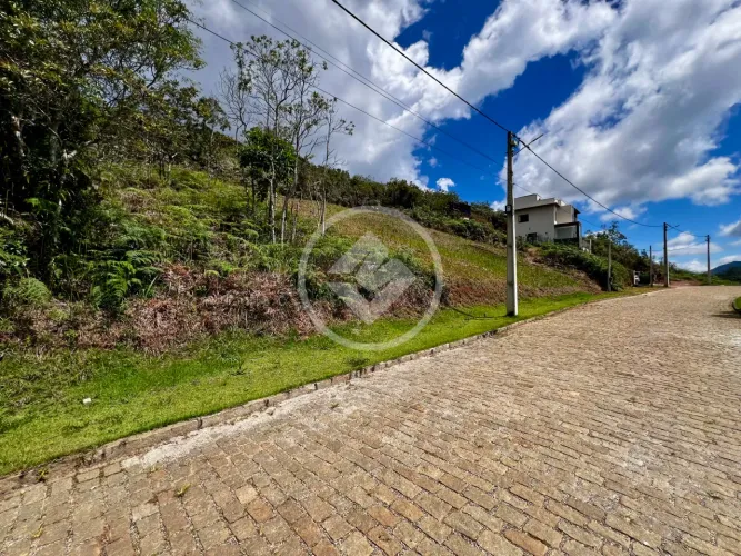 Lote em Condomínio com 358m² à venda por R$ 190.000 - Albuquerque - Teresópolis/RJ codigo: