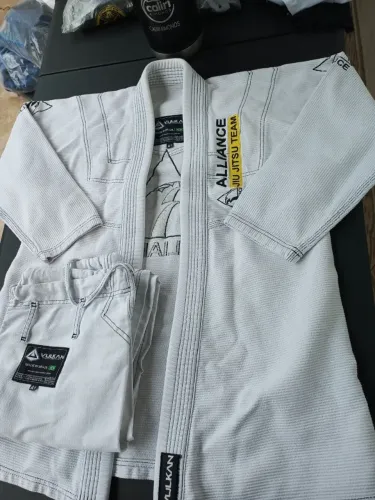 Kimono vulkan alliance a1 seminovo Jiu-Jitsu 