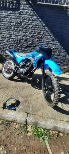Moto de trilha 210cc