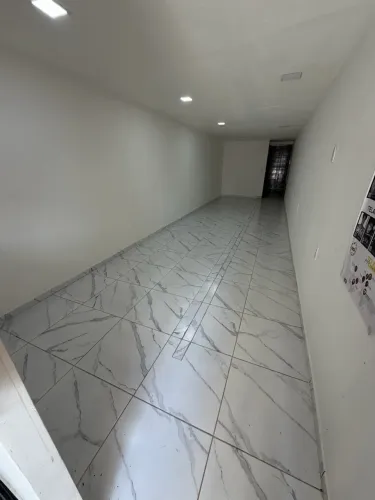Sala comercial no Jardim Oceania, esquina da Fernando Luiz Henrique