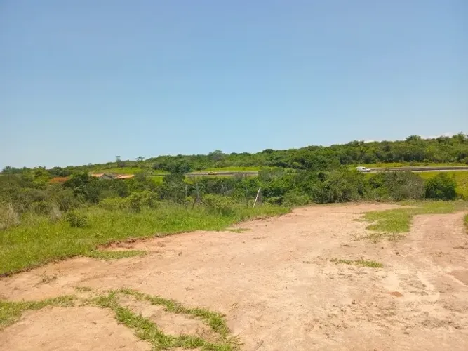 EXCELENTE OPORTUNIDADE: TERRENO EM IGUABA COM 434 M2, PLANO, JÁ CERCADO,  DOC. E IPTU OK!