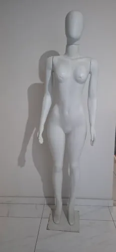 Manequim feminino