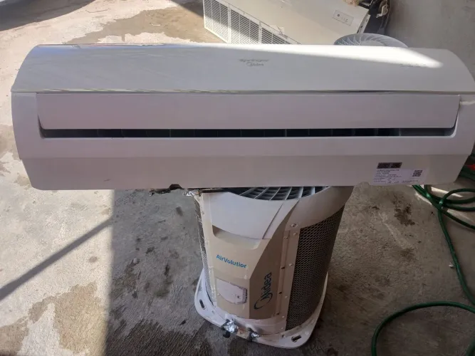 Split Midea 18.000 BTUs