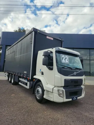 CAMINHÃO SIDER VOLVO VM 270