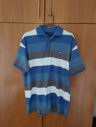 Vendo peças de roupa masculina para brechó.