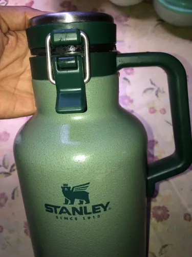 Garrafa Térmica Stanley Growler 1,9 L, verde 