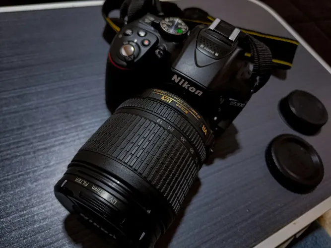 Câmera Nikon D5300 profissional completa, com lente nikkor 18-105mm + bolsa e acessórios 