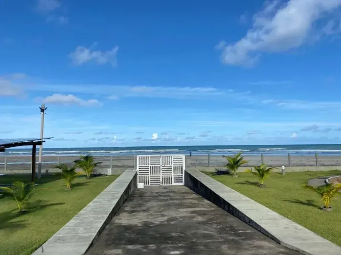 Oportunidade !Lote a venda condomínio beira mar - Paripuiera - AL