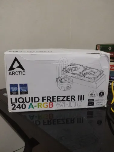 Arctic Liquid Freezer III 3, 240 A-RGB White