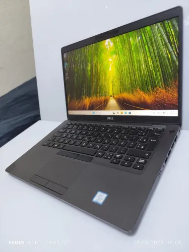Notebook Dell Latitude 5400 i5 8th 8/16GB RAM 256GB NVMe FullHD Touch teclado luminoso