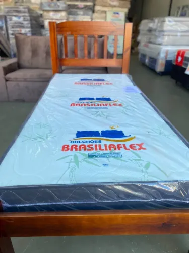 CAMA DE MADEIRA SOLTEIRO