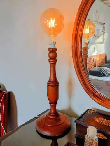 Luminária/Abajour de mesa Vintage com base de espiral de madeira