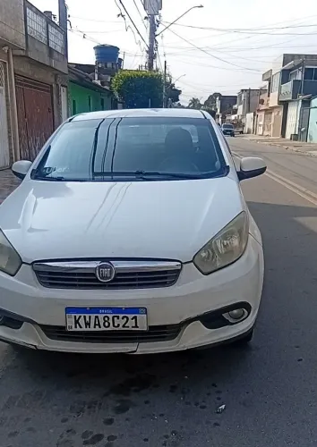 Fiat Grand Siena Attrac. 1.4 EVO F.flex 8V 2013