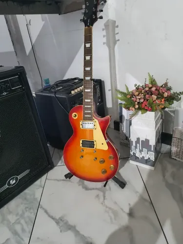 Vendo ou Troco: Guitarra Memphis