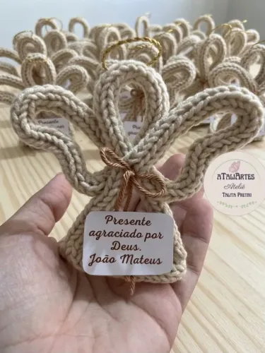 Lembrancinha batizado Anjinhos 10 unidades personalizados em tricotin 