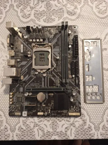 Placa-mãe Gigabyte h310M