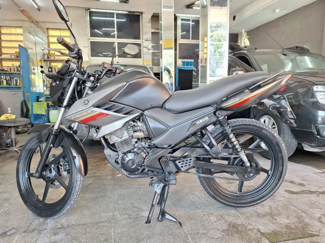 YAMAHA YS 150 FAZER TROCO E FINANCIO ACEITO CARRO OU MOTO MAIOR OU MENOR VALOR