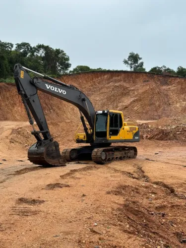 Aluguel e locação de Escavadeira Volvo