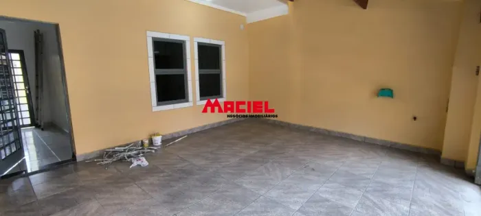 Sobrado espaçoso no Residencial Gazzo