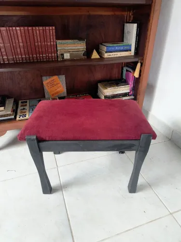 Banco de piano clássico lindo madeira com assento em veludo vermelho móveis cadeira antigo