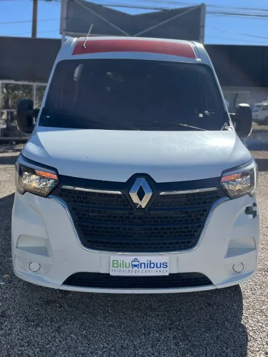 Van disponível na Bilu Ônibus Renault/Master Minibus L3; Ano 2023/2024; Revisada; Completa