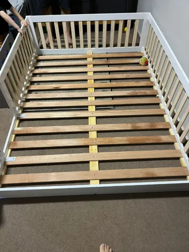 Cama casal montessoriana semi nova com colchão 