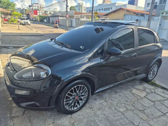 Fiat Punto Blackmotion 1.8 Flex 16V 5P. 2014