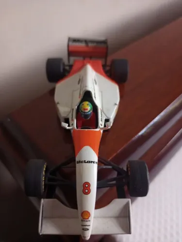 Miniatura McLaren 1993 - Ayrton Senna - 1/43 - metal