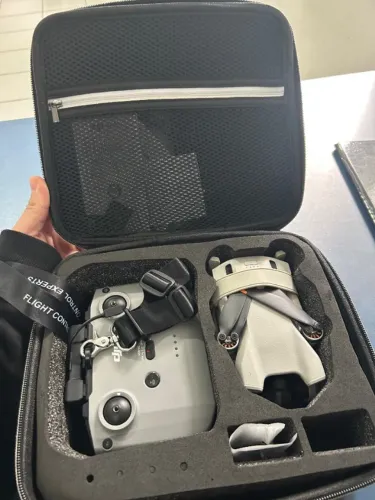DJI Mini 3 + Case Premium + Suporte de Pescoço | Pouco uso