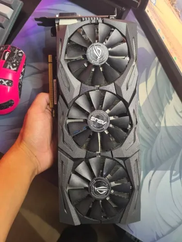 RX Vega 56 8GB Asus Rog Strix