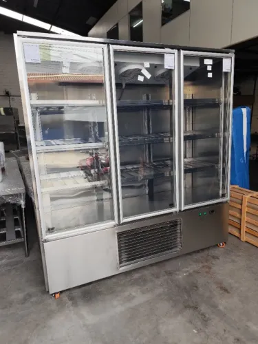 Expositor Vertical para Congelados em Aço Inox 3 Portas -18°C 