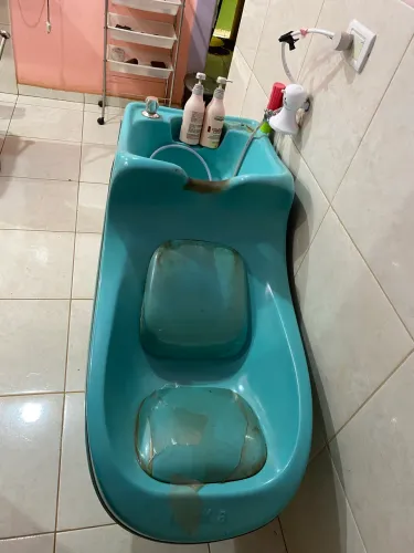 Cadeira lavatório italiana.