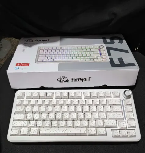 Teclado Mecânico Freewolf F75