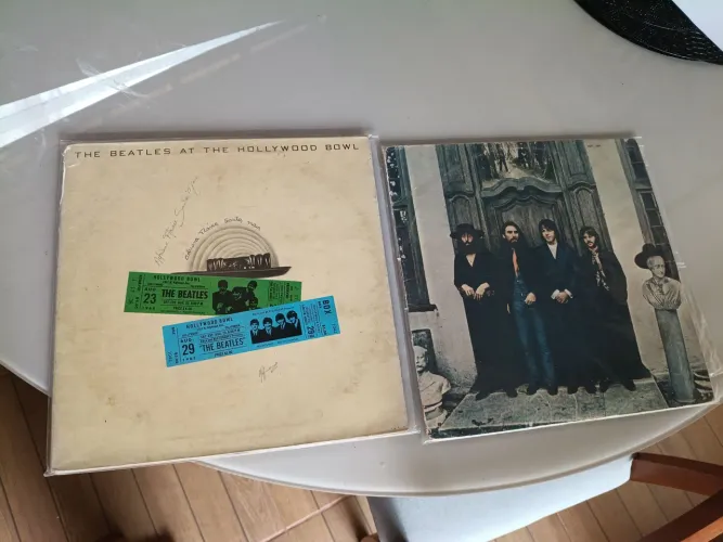 Discos de Vinil LPS Beatles at The Hollywood Bowl e Beatles coletânea Hey Jude