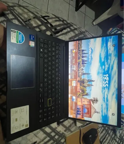 Notebook ASUS VivoBook 15 (X513EA)
