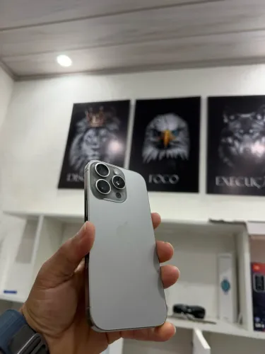 iPhone 16 pro 128 Gb/ impecável/saude 89%