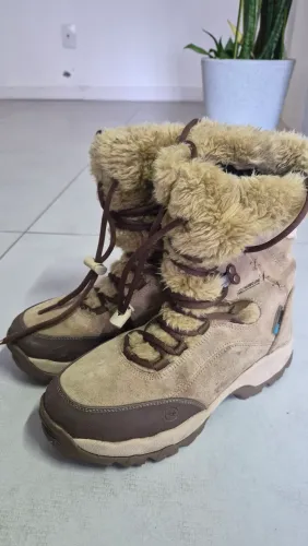 Bota de neve feminina Hi-Tec St. Moritz