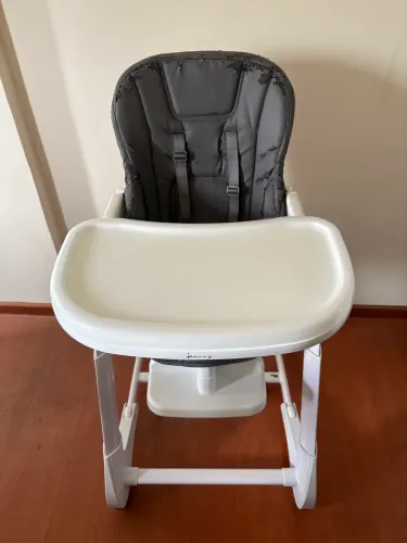 Cadeira de refeição para bebê (importada) marca Joovy