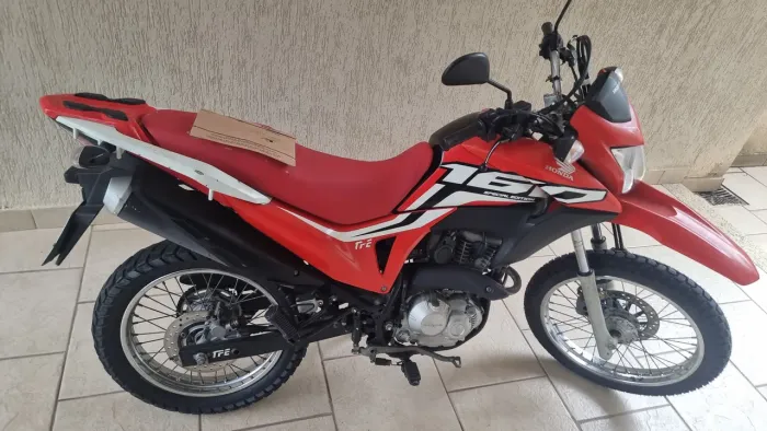 Bros 160 com manual e chave reserva 2026 vistoriado