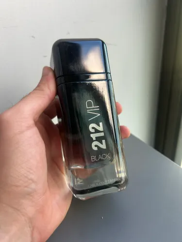 Perfume 212 vip black