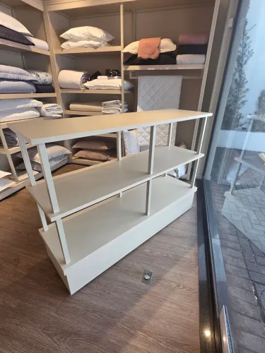 Móvel expositor de vitrine