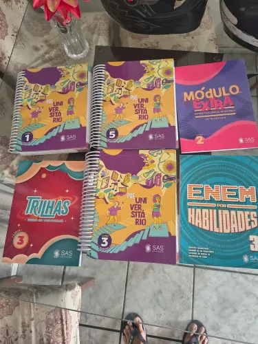 Kit SAS PRE-UNIVERSITARIO EDIÇÃO 2025, EM EXCELENTE ESTADO!!